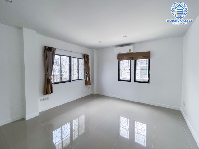 *****บ้านเดี่ยวมือสองนนทบุรี ม.มายอิสระ ราชพฤกษ์ เนื้อที่มากถึง 50 ตร.ว. ฟังก์ชัน 4 ห้องนอน 3 ห้องน้ำ 2 ที่จอดรถ แถมฟรี! 3 เครื่องปรับอากาศ 1 เครื่องทำน้ำอุ่น 1 เครื่องดูดควัน บนทำเลดี เพียง 10 นาทีถึงรถไฟฟ้าสายสีม่วง "สถานีบางพลู" จองด่วน!